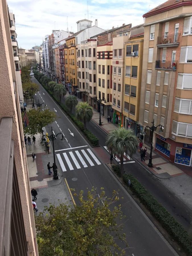 Az El Balcon De Conde De Aranda Apartment Zaragoza Bagian luar foto